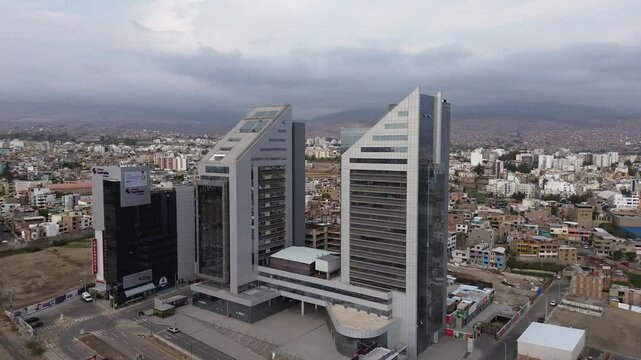 Vista a&eacute;rea de los edificios mas altos de la ciudad Arequipa, Per&uacute; ubicados en el distrito de Cerro Colorado