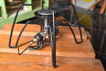 Field stove for camping, this stove is strong and compact
