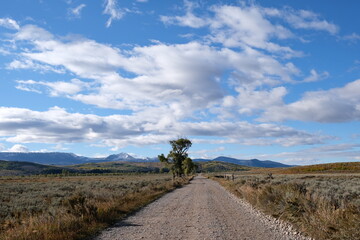 dirt road in the mountains