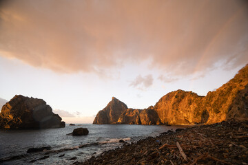 夕陽があたる洗顔門ビーチ