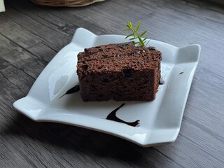 chocolate cake with mint