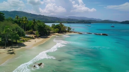 Fototapeta premium Amazing close-up panoramic view of the waves and beach