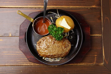 デミグラスハンバーグ