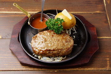 デミグラスハンバーグ
