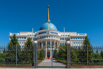 Obraz premium Residence of the President of Kazakhstan Akorda in the city of Astana on a sunny day