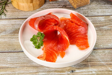 Salted sliced salmon fillet snack