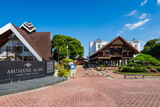 Banda Aceh, Indonesia - 12.27.2024: Aceh museum in Banda Aceh, Indonesia, with Traditional Achenese house architecture