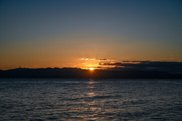 Naklejka premium 静岡県の海岸からの初日の出