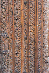 Schöne Details, Holzweg, Verzierungen in einer Holztür von einem Haveli Haus in Mandawa in Rajasthan in Indien
