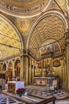 Interior of Italian Renaissance Santa Maria presso San Satiro Church (Chiesa di Santa Maria presso San Satiro, 1476 - 1482). MILAN, ITALY. December 30, 2017.