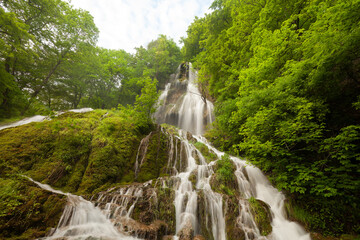 Bad Urach Wasserfall im Frühling nach einem starken Regen.  © jiriviehmann