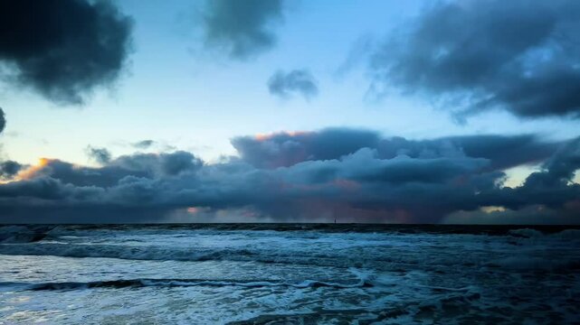 Wolkenstimmung am Meer 