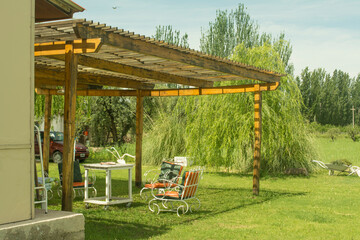 Parte trasera de casa de campo al aire libre