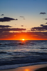 Obraz premium Sunrise in Stuart Florida off of the Atlantic Ocean