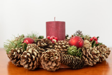 decora&ccedil;&otilde;es douradas e vermelhas, tradi&ccedil;&atilde;o crist&atilde; no natal, luz, brilho, aconchego, tradi&ccedil;&atilde;o, natal
decora&ccedil;&atilde;o de natal