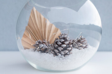 decora&ccedil;&otilde;es douradas e vermelhas, tradi&ccedil;&atilde;o crist&atilde; no natal, luz, brilho, aconchego, tradi&ccedil;&atilde;o, natal
decora&ccedil;&atilde;o de natal