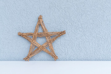 decora&ccedil;&otilde;es douradas e vermelhas, tradi&ccedil;&atilde;o crist&atilde; no natal, luz, brilho, aconchego, tradi&ccedil;&atilde;o, natal
decora&ccedil;&atilde;o de natal