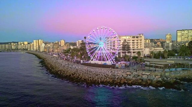 Atardecer, vi&ntilde;a del mar, Chile, rueda