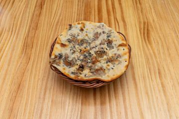 naan bread is a versatile, tasty and appreciated food in Asian and international cuisine, which adds a special touch to any meal and can be enjoyed in different variations and combinations
