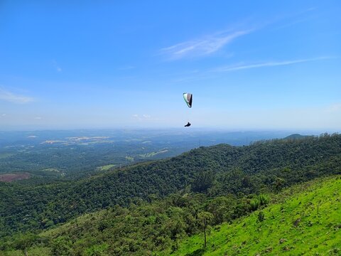 paragliding in the mountains