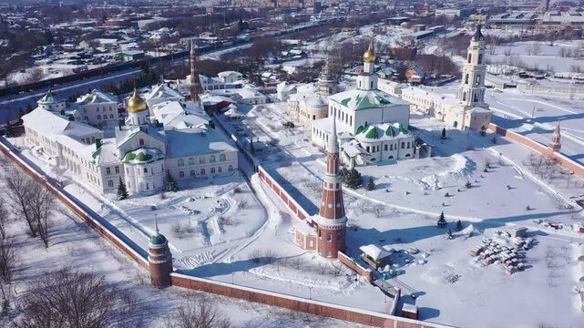  Winter view of the Russian landmark of the Epiphany Staro-Golutvina monastery, located on the outskirts of the city of Kolomna, Russia. 