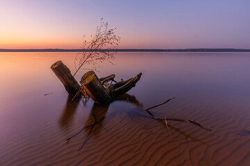 Zach&oacute;d. Zalew Sulejowski.
