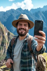 Obraz premium Joyful traveler commemorates his journey with a selfie at an iconic historical site.