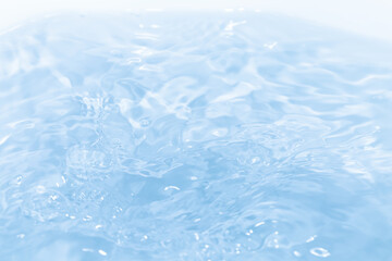 Obraz premium 激しく波打つ水面.