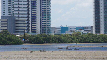 ville de R&eacute;cife avec une vue sur la mer au Br&eacute;si