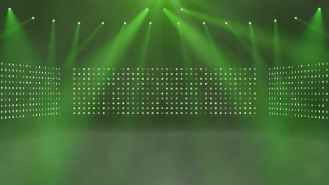 緑のライトが動くライブステージ