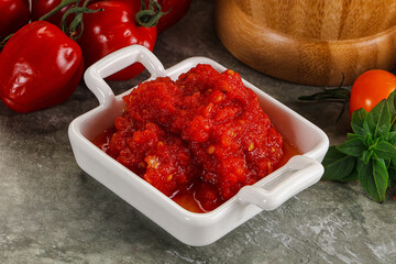 Fresh tomato puree pasta sauce