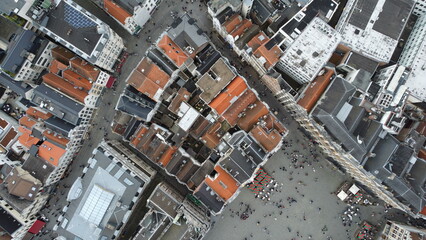 Vue a&eacute;rienne panoramique de la Grand Place dans la ville de Bruxelles, capitale, Belgique, Europe
