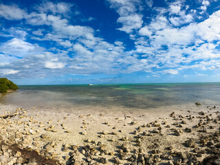 Vue aérienne professionnel au drone des Keys avec plages paradisiaque, Floride, USA

