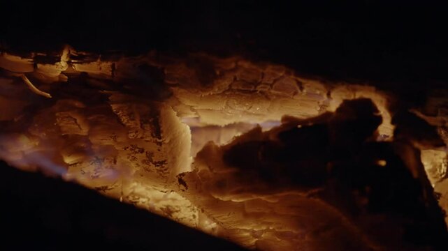 Fireplace in slow Motion 120p