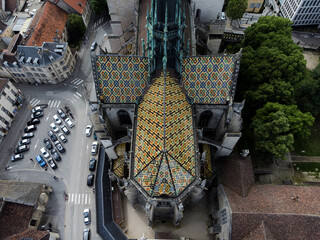 Vue aérienne panoramique de la Cathédrale Saint-Bénigne de Dijon, France, Europe
