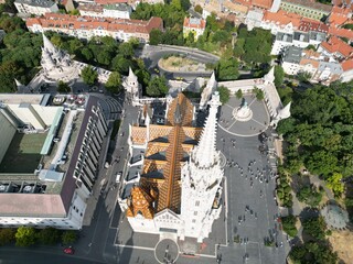 Vue aérienne panoramique de la ville capitale Budapest avec église Our Lady of Buda Castle,...