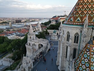 Vue aérienne panoramique de la ville capitale Budapest avec église Our Lady of Buda Castle,...