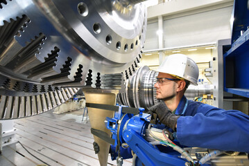 production and design of gas turbines in a modern industrial factory