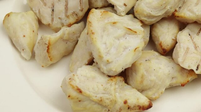 tas de blanc de poulet cuit, en gros plan