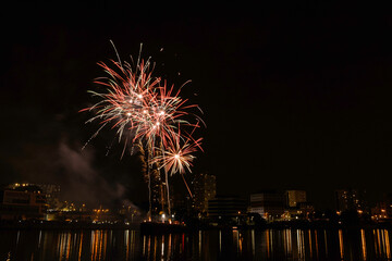feu d'artifice, Choisy le Roi, la Seine, Val de Marne, 94, France