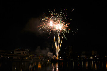feu d'artifice, Choisy le Roi, la Seine, Val de Marne, 94, France