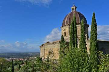 	
Cortona, la chiesa di Santa Maria al Calcinaio in val di Chiana - Arezzo	