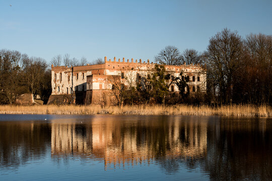 Castle ruins - Krupe