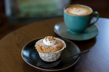 コーヒー、カフェラテ、スイーツ