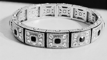 luxury precious bracelet