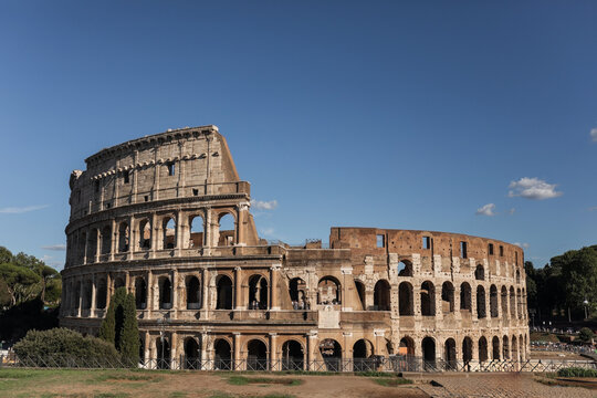 full roman coliseum in rome italy