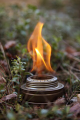 Liquid fuel camping stove