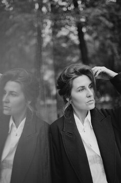 Reflecting on a Moment in Nature With Elegance