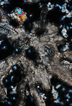 ibuprofen gel with crystal micrograph