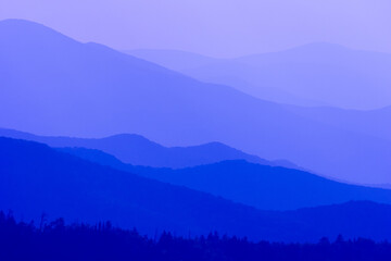 Fototapeta premium The mountains are blue and the sky is clear